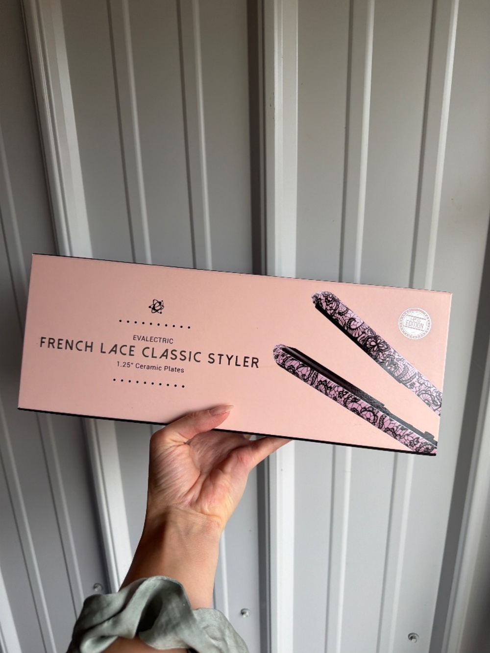 Evalectric French Lace Straightener with Holder